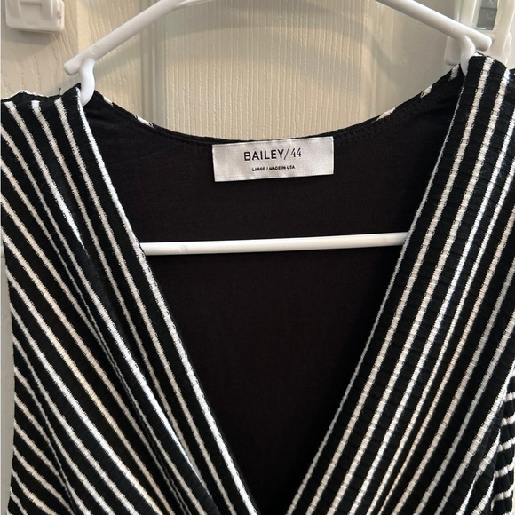 Bailey 44 Tiva Striped Sleeveless Dress With Flattering Fit Size L NWT - Picture 7 of 10